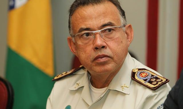 Coronel Castro, ex comandante do 12º Batalhão de Polícia Militar de Camaçari (Foto: Reprodução) Coronel Castro, ex comandante do 12º Batalhão de Polícia Militar de Camaçari (Foto: Reprodução)