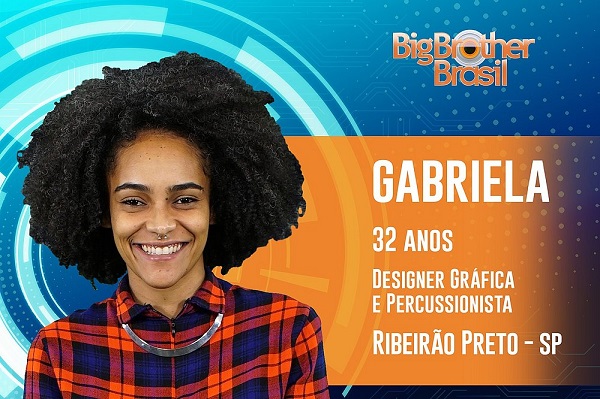 Gabriela, 32 anos, é designer gráfica e percussionista de Ribeirão Preto (Foto: Divulgação)