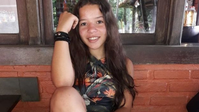 Lays Gabrielle, de 14 anos está desaparecida desde sexta-feira (Foto: Arquivo pessoal)