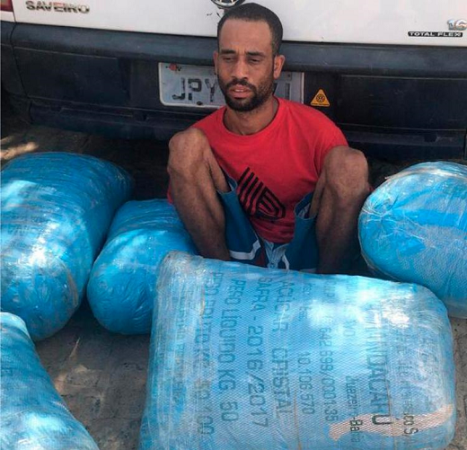 Adailson foi autuado por tráfico de drogas após o flagrante (Foto: Divulgação)