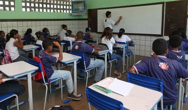 A renovação poderá ser feita presencialmente nas escolas e também pelo sistema online da Secretaria da Educação do Estado, que estará disponível no Portal da Educação (Foto: Reprodução)