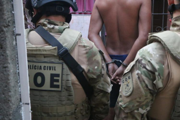 Duas pessoas já foram presas desde o início da megaoperação (Fotos: Alberto Maraux | SSP | Divulgação)