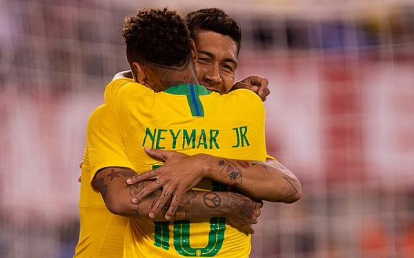 Neymar em jogo da seleção brasileira: o agora capitão Neymar marcou aos 43 do primeiro temNeymar em jogo da seleção brasileira: o agora capitão Neymar marcou aos 43 do primeiro tempo (Foto: Grigory Dukor | Reuters)po (Foto: Grigory Dukor | Reuters)