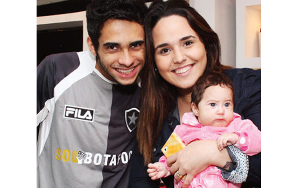 A relação dos dois ficou estremecida depois da participação de Perlla em 'A Fazenda' (TV Record) (Foto: Divulgação)