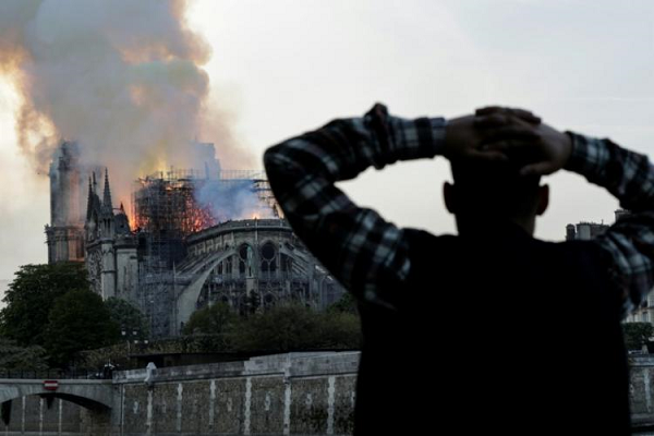 Incêndio destruiu Catedral de Notre Dame nesta segunda-feira, 15 (Foto: Reprodução) Incêndio destruiu Catedral de Notre Dame nesta segunda-feira, 15 (Foto: Reprodução)