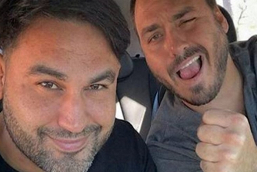 Leo Índio é muito próximo do '02', o vereador Carlos Bolsonaro, com quem morou no Rio (Foto: Reprodução)