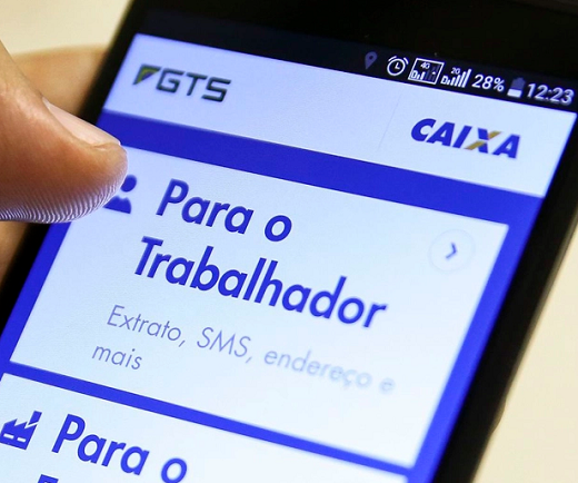 Caso o trabalhador não queira retirar o recurso, será necessário informar a decisão em um dos canais divulgados pelo banco (Foto: Reprodução)