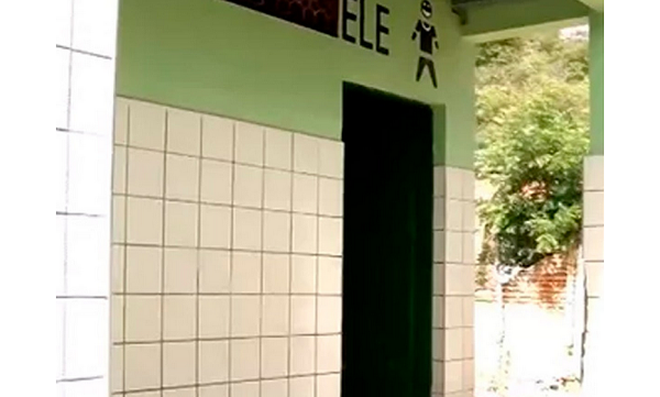 Estudante de 19 anos estuprou uma colega de sala dentro do banheiro da instituição (Foto: Reprodução)