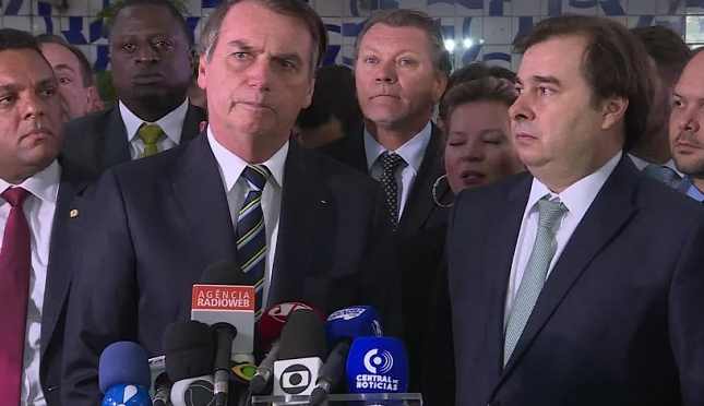 Trecho do projeto enviado pelo presidente Jair Bolsonaro que prevê o fim da multa para o motorista que levar criança sem cadeirinha (Foto: Reprodução) Trecho do projeto enviado pelo presidente Jair Bolsonaro que prevê o fim da multa para o motorista que levar criança sem cadeirinha (Foto: Reprodução)