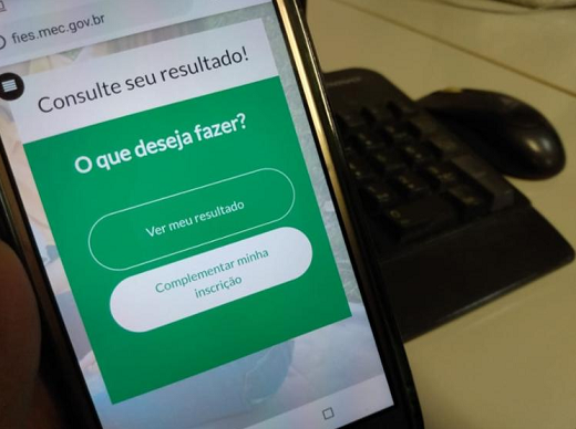 A relação com os pré-selecionados já está disponível no site do Fies (Foto: Reprodução)