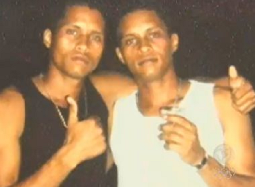 Irmãos foram espancados por terem dado um abraço; um não resistiu (Foto: Reprodução)