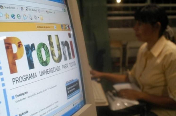 Envio de comprovações de informações de aprovados vão até 8 de julho (Foto: Reprodução)