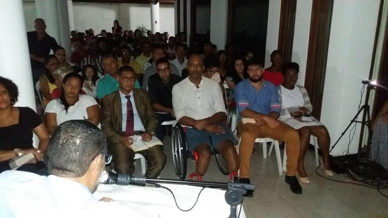 7 º A Carne na Brasa lotou mesmo com a chuva e o tempo frio